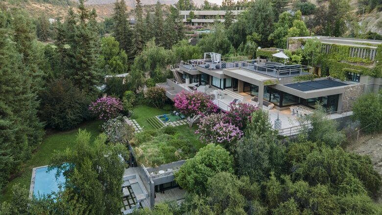 Elegant Designer Estate in Exclusive Lo Barnechea - Lo Barnechea, Chile