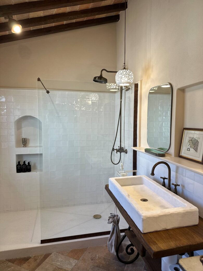 Snowy Owl | Two-bedroom Apartment - Todi, Italy
