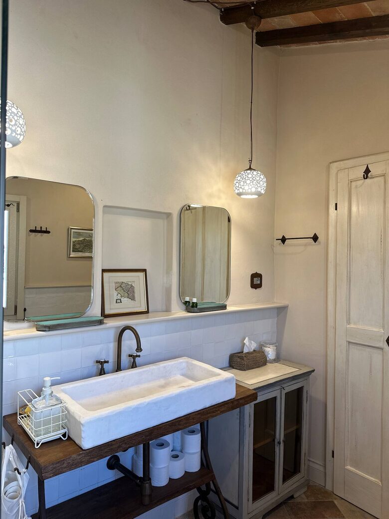 Snowy Owl | Two-bedroom Apartment - Todi, Italy