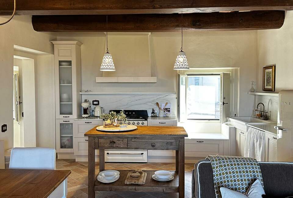 Barn Owl | One-bedroom Apartment - Todi, Italy
