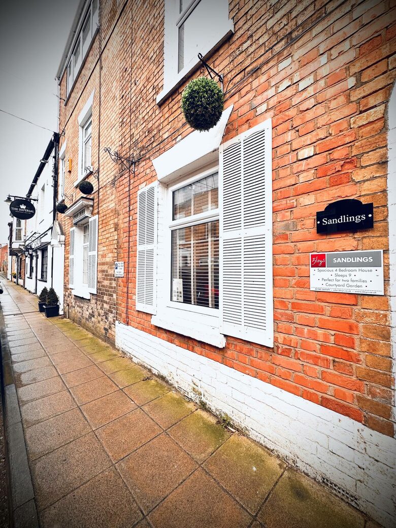 Modern Coastal Living Steps from Filey Beach - Filey, United Kingdom