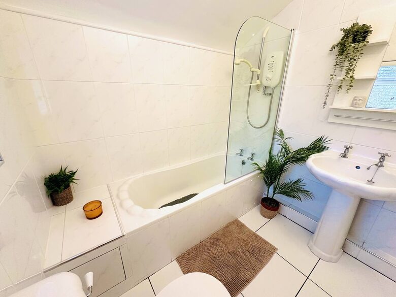 Modern Coastal Living Steps from Filey Beach - Filey, United Kingdom
