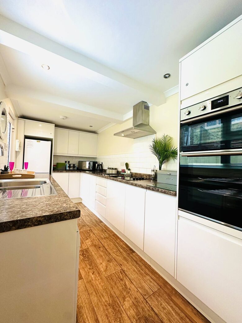 Modern Coastal Living Steps from Filey Beach - Filey, United Kingdom