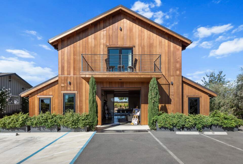 Napa Valley Escape in the Vineyards - Napa, California