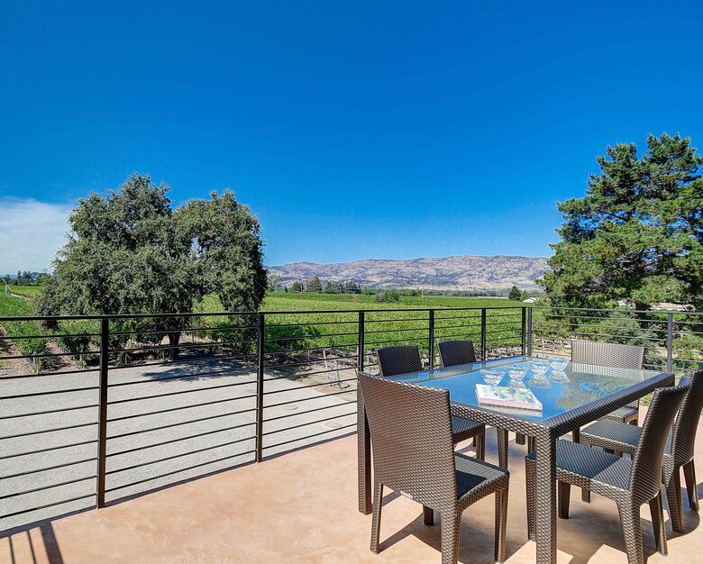 Napa Valley Escape in the Vineyards - Napa, California