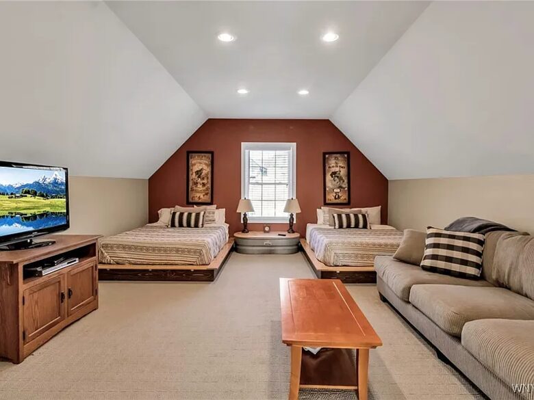 Elevated Mountain Hideaway Overlooking Holiday Valley - Ellicottville, New York