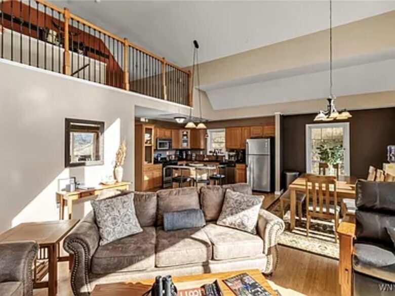 Elevated Mountain Hideaway Overlooking Holiday Valley - Ellicottville, New York