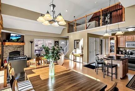 Elevated Mountain Hideaway Overlooking Holiday Valley - Ellicottville, New York