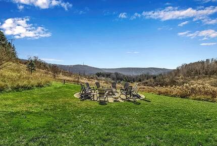 Elevated Mountain Hideaway Overlooking Holiday Valley - Ellicottville, New York