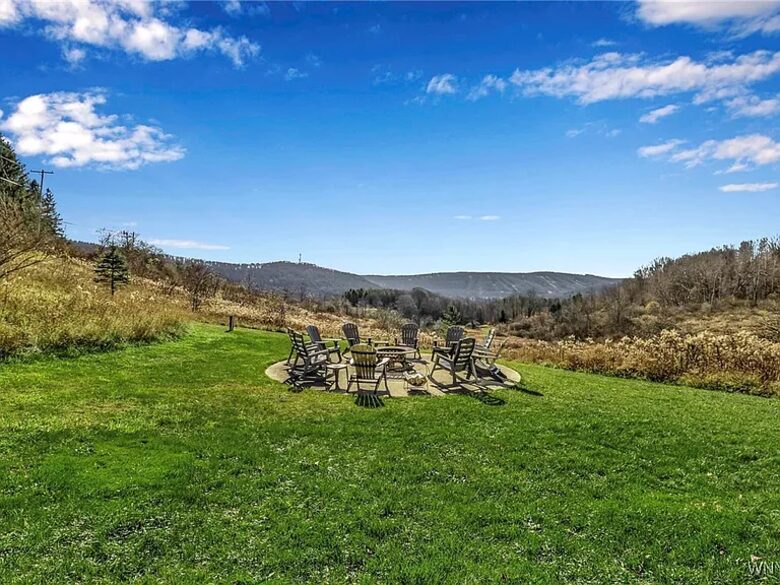 Elevated Mountain Hideaway Overlooking Holiday Valley - Ellicottville, New York
