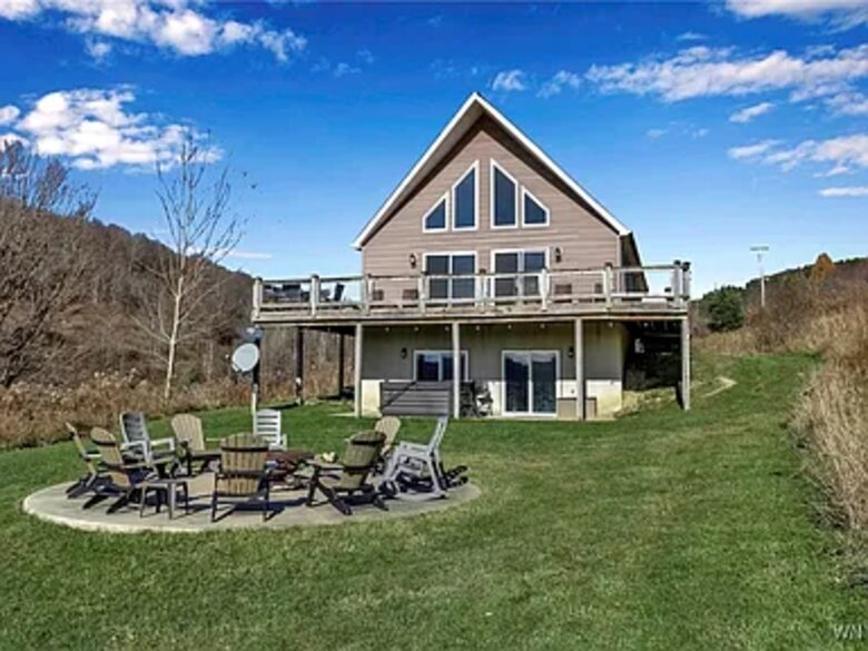Elevated Mountain Hideaway Overlooking Holiday Valley - Ellicottville, New York