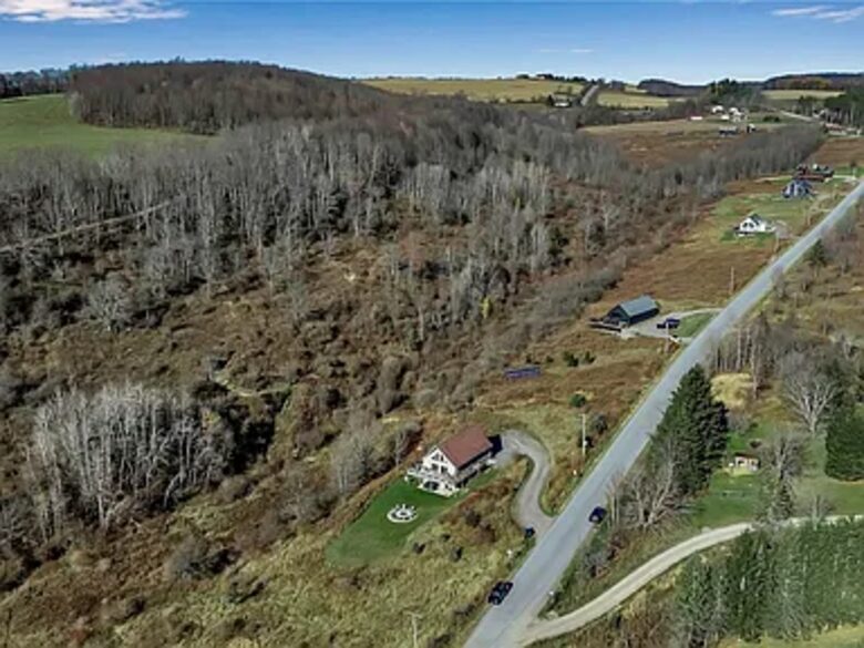 Elevated Mountain Hideaway Overlooking Holiday Valley - Ellicottville, New York