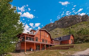 Expansive Mountain Retreat Near Palisades & Jackson Hole - Irwin, Idaho