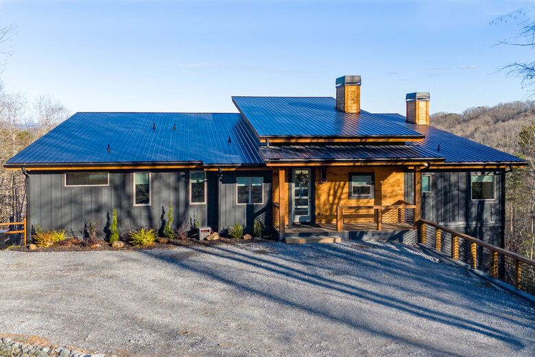 Modern Blue Ridge Retreat with Stunning Mountain Views - Blue Ridge, Georgia