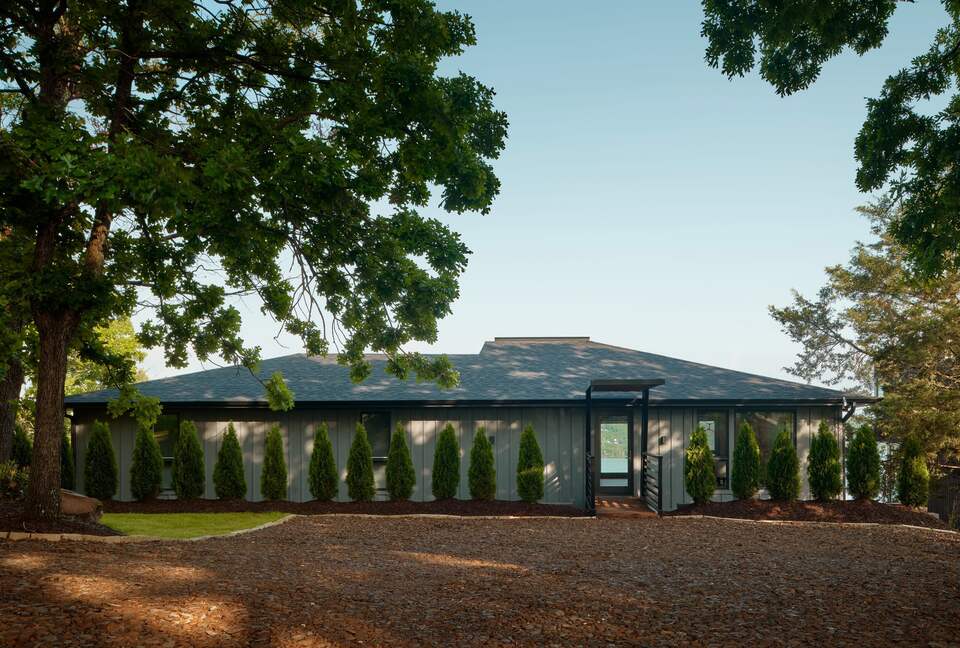 Exquisite Family Haven in the Heart of the Ozarks - Ridgedale, Missouri