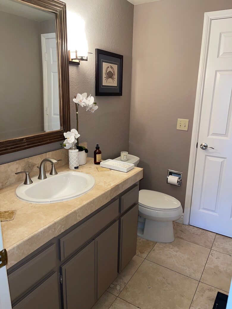 1/2 bath