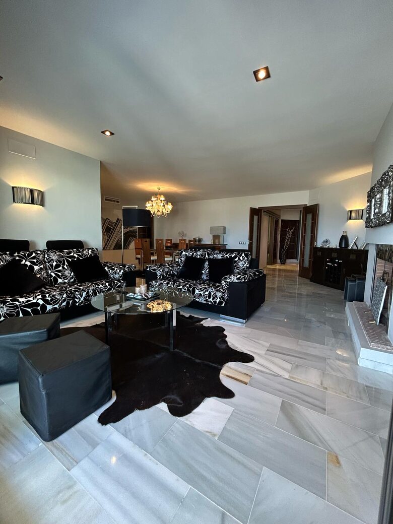 Coastal Retreat in Puerto Banús - Marbella, Spain