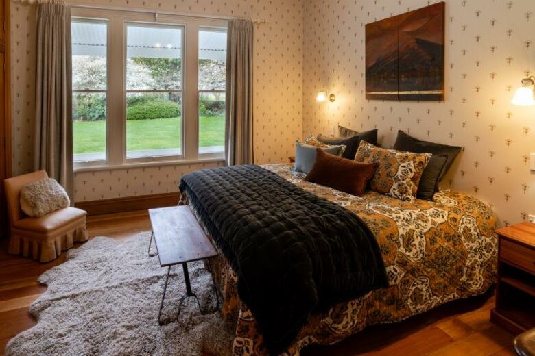 Timeless Elegance in the Manawatū Countryside - Feilding, New Zealand