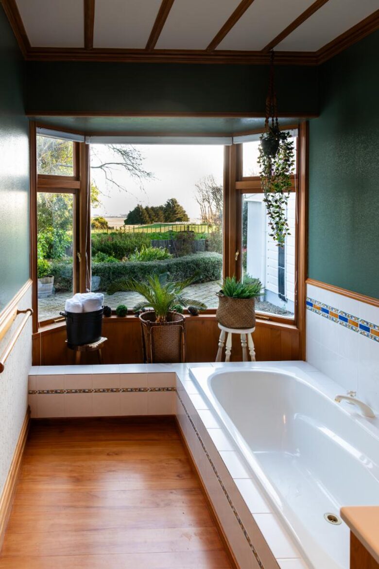 Timeless Elegance in the Manawatū Countryside - Feilding, New Zealand