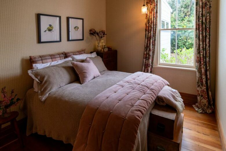 Timeless Elegance in the Manawatū Countryside - Feilding, New Zealand