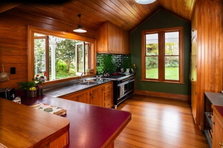 Timeless Elegance in the Manawatū Countryside - Feilding, New Zealand