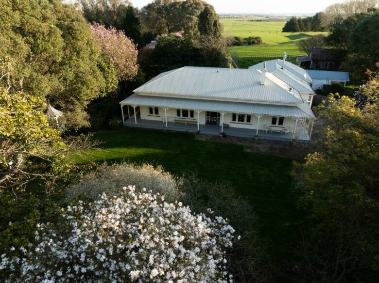Timeless Elegance in the Manawatū Countryside - Feilding, New Zealand