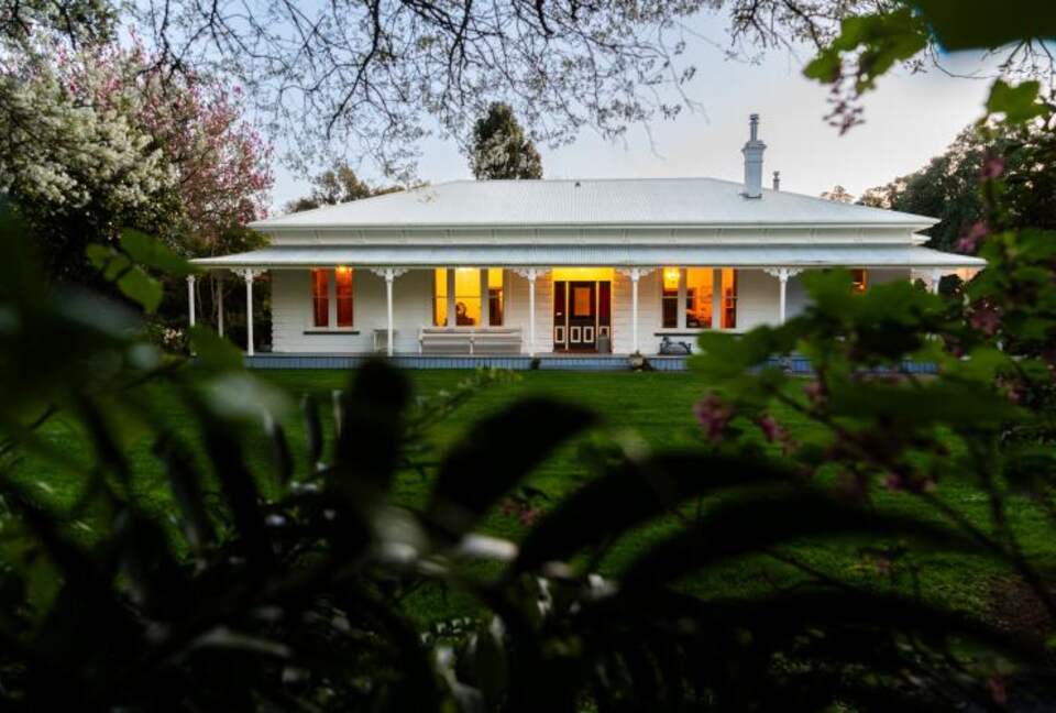 Timeless Elegance in the Manawatū Countryside - Feilding, New Zealand