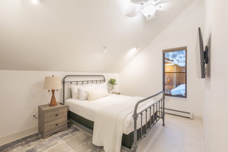 Steps from the Slopes | Victorian Elegance in the Heart of Telluride - Telluride, Colorado