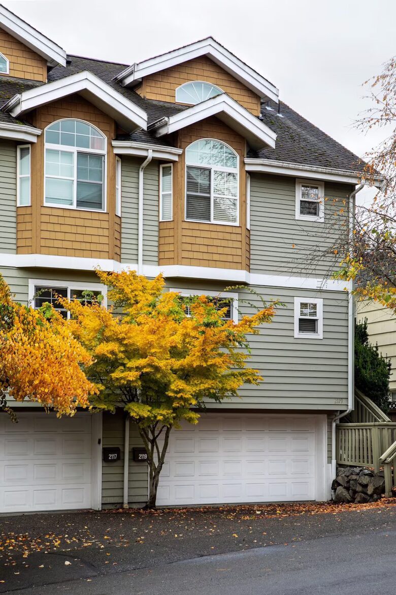 Stylish Magnolia Townhouse Near Discovery Park - Seattle, Washington