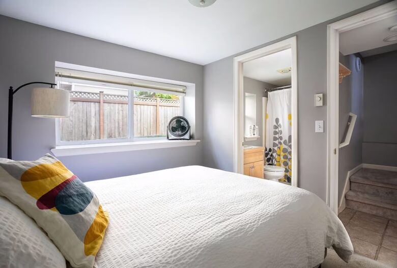 Stylish Magnolia Townhouse Near Discovery Park - Seattle, Washington