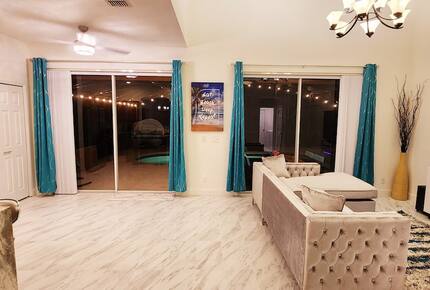 Upscale Davenport Oasis | Minutes from Disney - Davenport, Florida