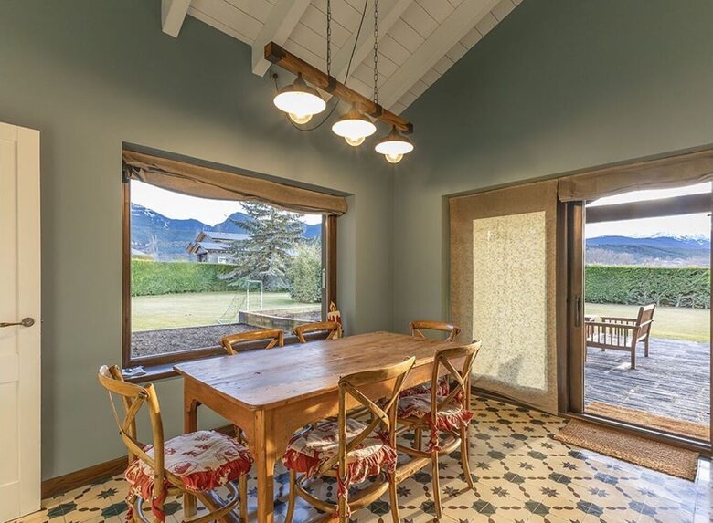 Elegant Mountain Retreat with Rustic Charm - Prats I Sansor, Llerida, Spain