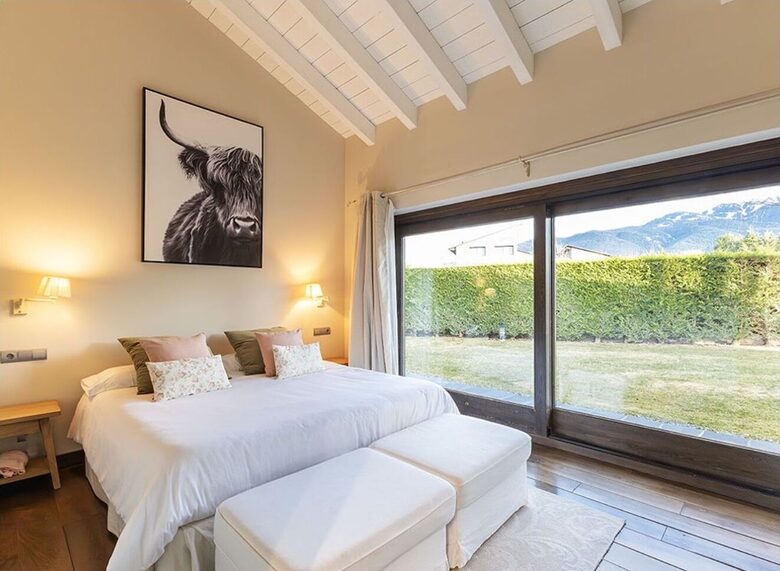 Elegant Mountain Retreat with Rustic Charm - Prats I Sansor, Llerida, Spain