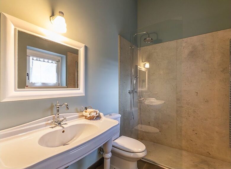 Elegant Mountain Retreat with Rustic Charm - Prats I Sansor, Llerida, Spain