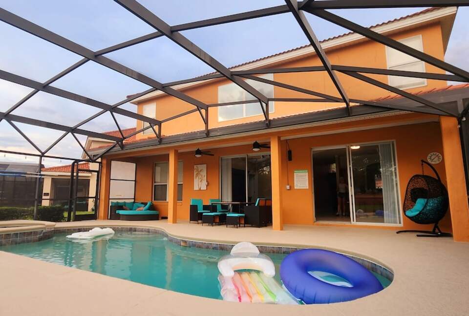 Upscale Davenport Oasis | Minutes from Disney - Davenport, Florida