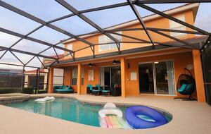 Upscale Davenport Oasis | Minutes from Disney - Davenport, Florida