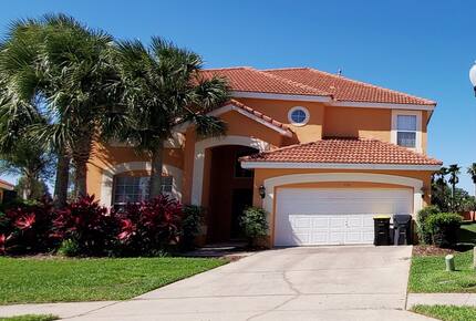 Upscale Davenport Oasis | Minutes from Disney - Davenport, Florida