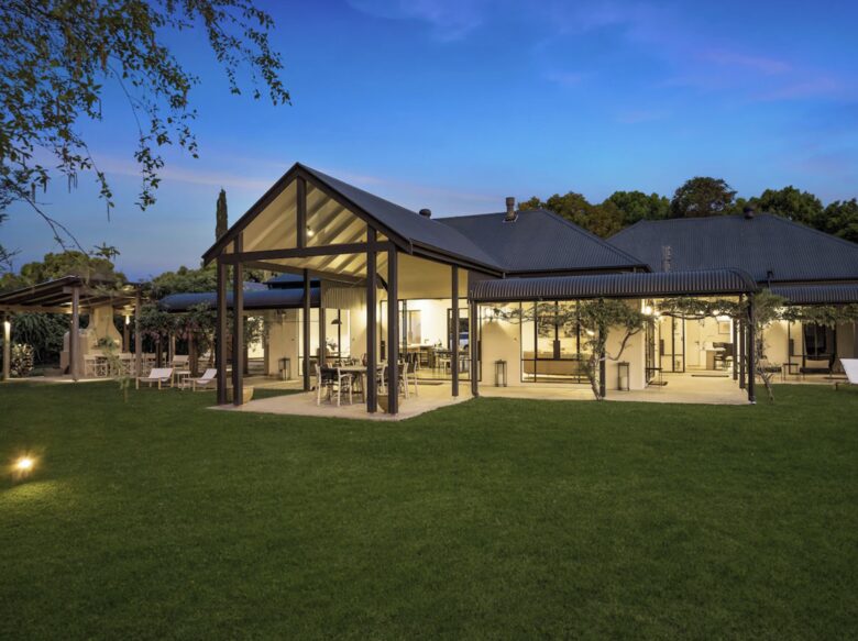 Serene Federal Villa with Expansive Outdoor Living - Goonengerry, Australia