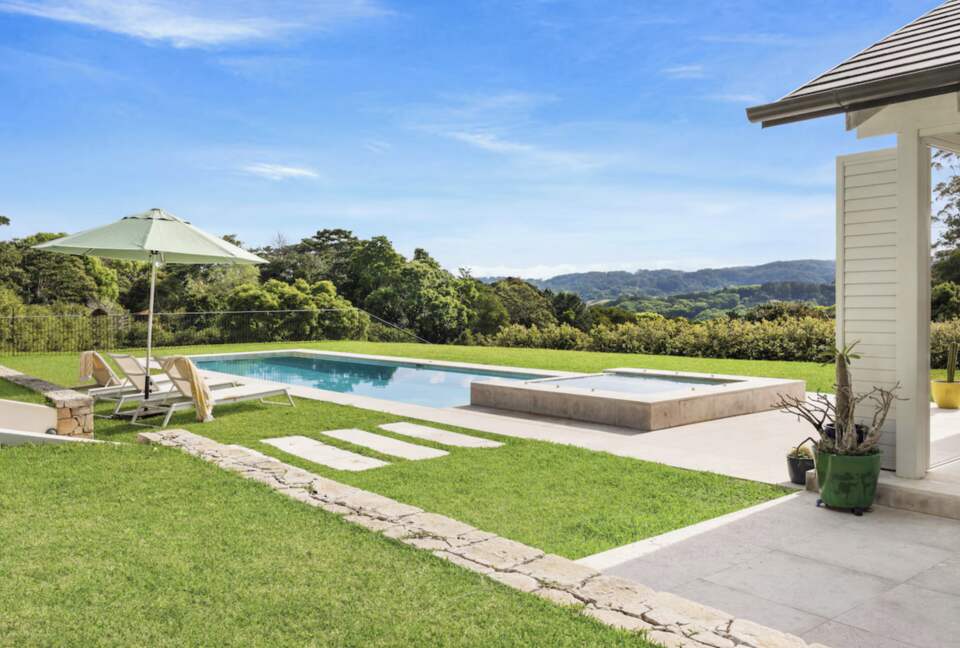 Serene Federal Villa with Expansive Outdoor Living - Goonengerry, Australia