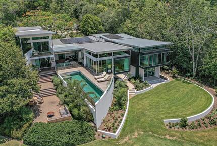 Modern Hinterland Sanctuary - Doonan, Australia