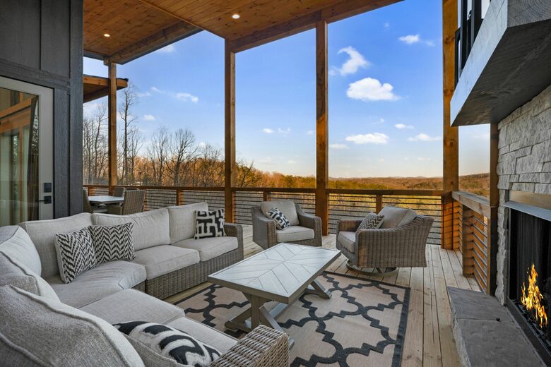 Modern Blue Ridge Retreat with Stunning Mountain Views - Blue Ridge, Georgia