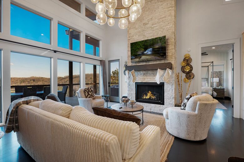 Modern Blue Ridge Retreat with Stunning Mountain Views - Blue Ridge, Georgia