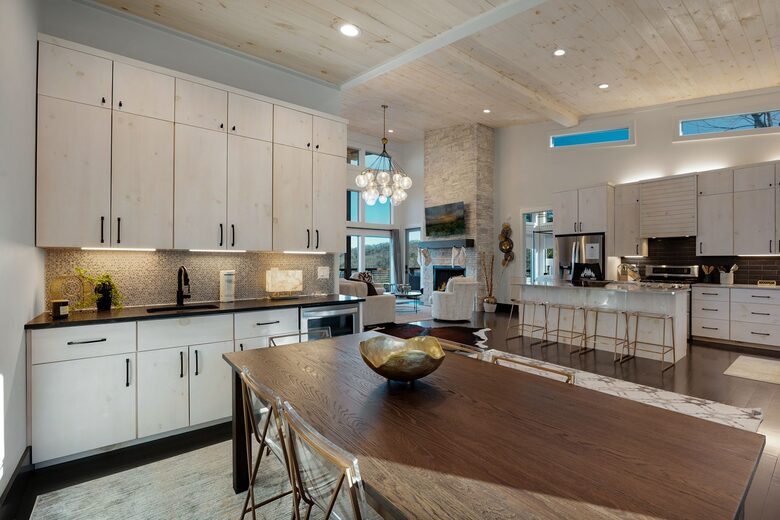 Modern Blue Ridge Retreat with Stunning Mountain Views - Blue Ridge, Georgia