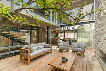 Architectural Brilliance Overlooking the Swan River - Perth, Australia