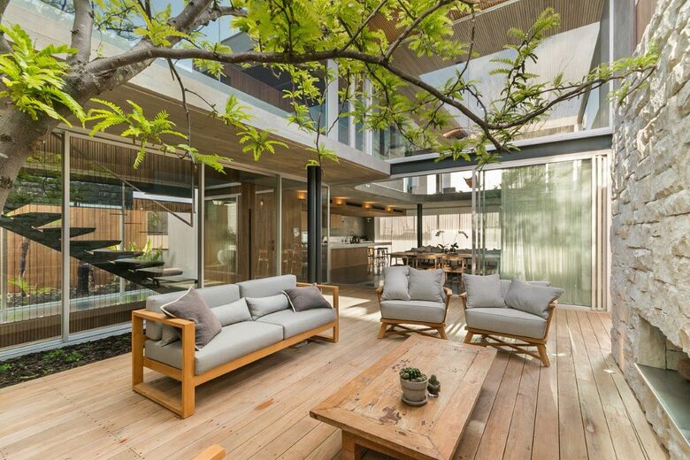 Architectural Brilliance Overlooking the Swan River - Perth, Australia