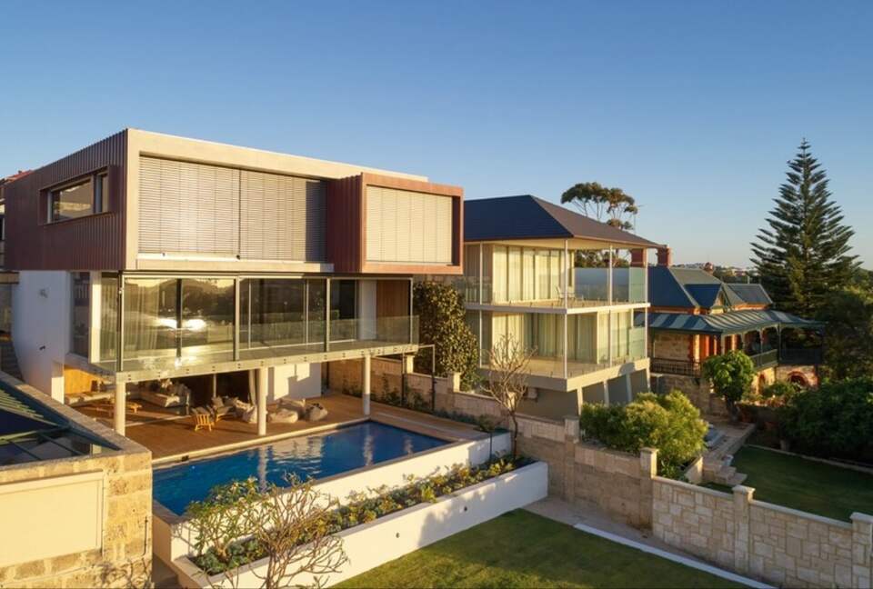 Architectural Brilliance Overlooking the Swan River - Perth, Australia