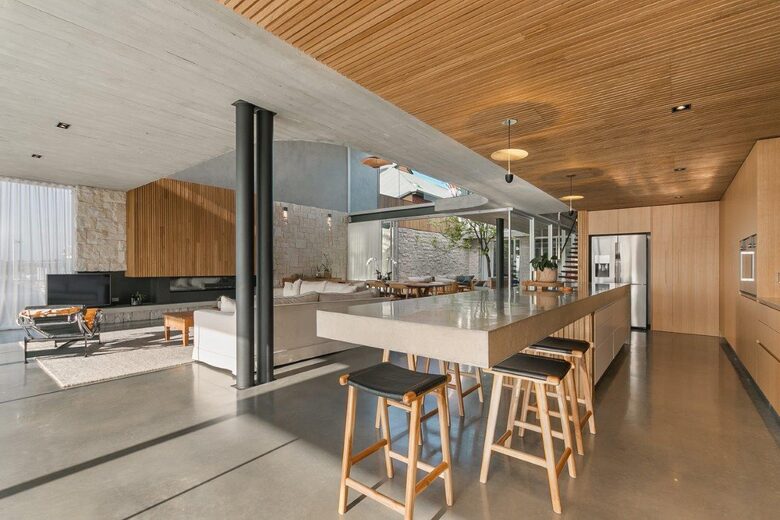 Architectural Brilliance Overlooking the Swan River - Perth, Australia