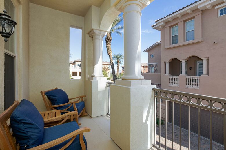 Guest Room Deck