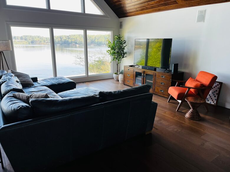 Refined Point-Lot Haven with Private Dock and Pool - Eatonton, Georgia