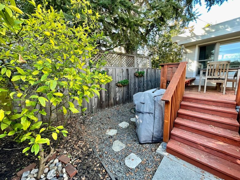Elegant Family Home Near Berkeley & San Francisco - El Cerrito, California